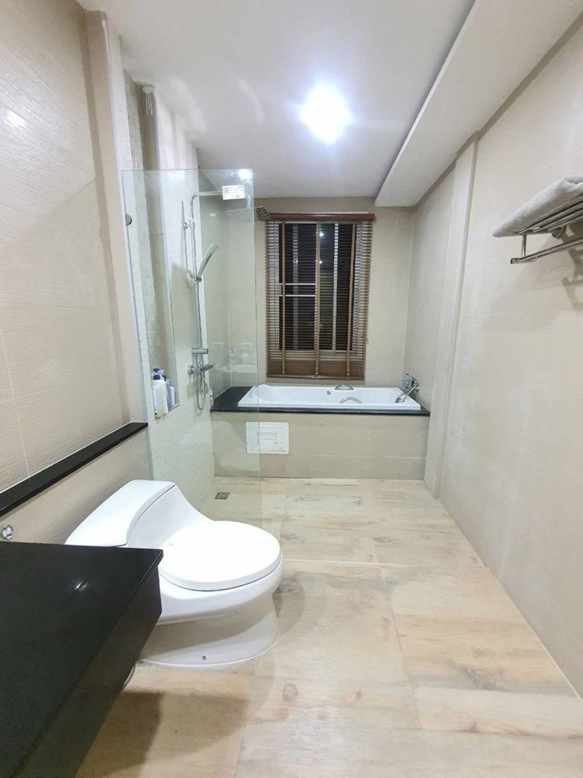 ขายพัทยา บางแสน ชลบุรี สัตหีบ : Pool Villa with 3 stories For Sale !!! South Pattaya 