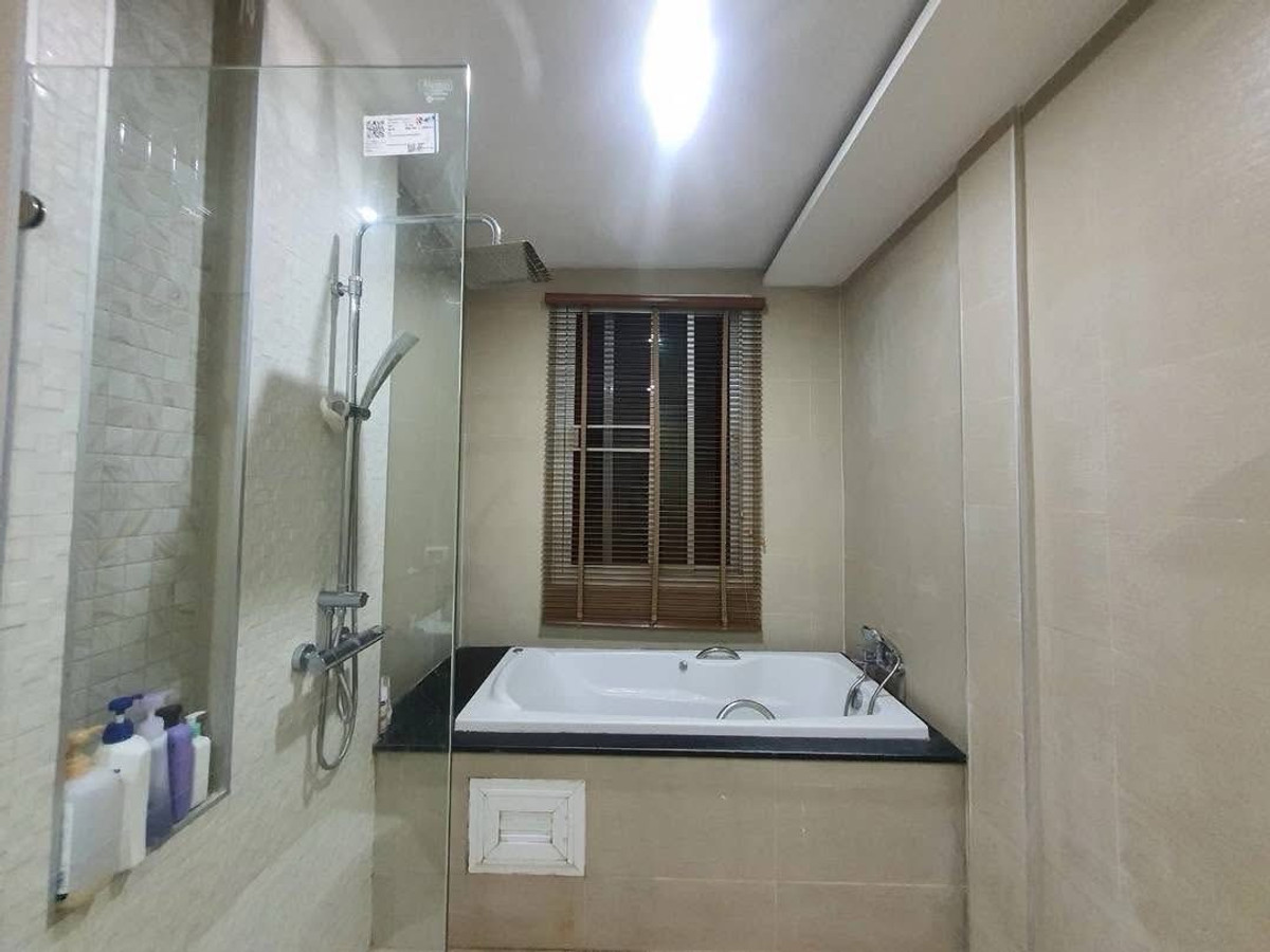 ขายพัทยา บางแสน ชลบุรี สัตหีบ : Pool Villa with 3 stories For Sale !!! South Pattaya 