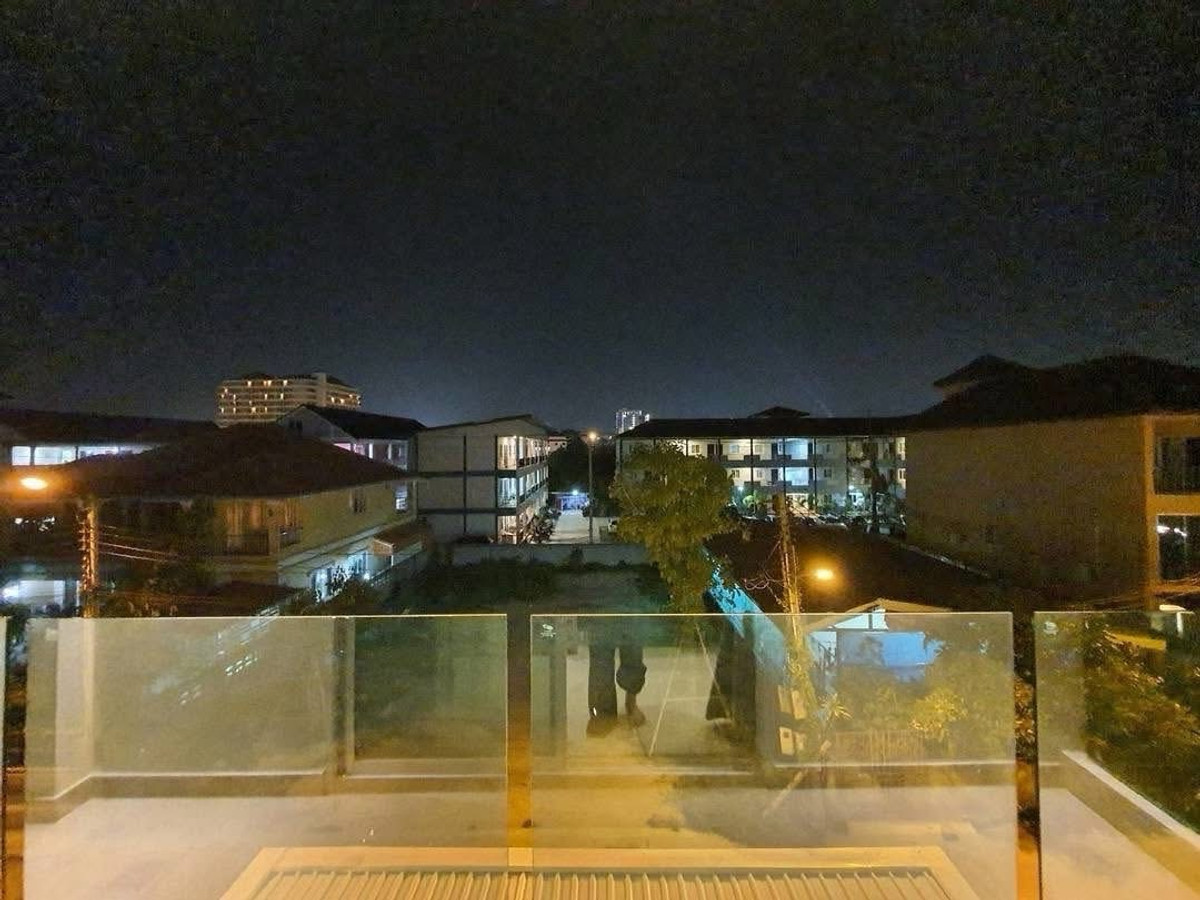 ขายพัทยา บางแสน ชลบุรี สัตหีบ : Pool Villa with 3 stories For Sale !!! South Pattaya 