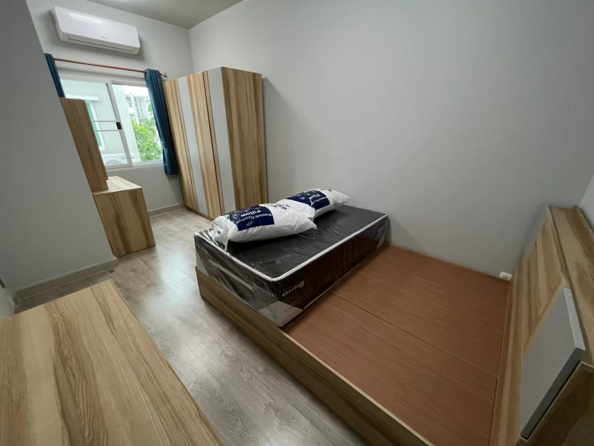 For RentTownhomePhutthamonthon, Salaya : Townhome for rent, decorated and ready to move in. Forre Village, Salaya (road behind Mahidol University and Rajamangala University of Technology Rattanakosin)