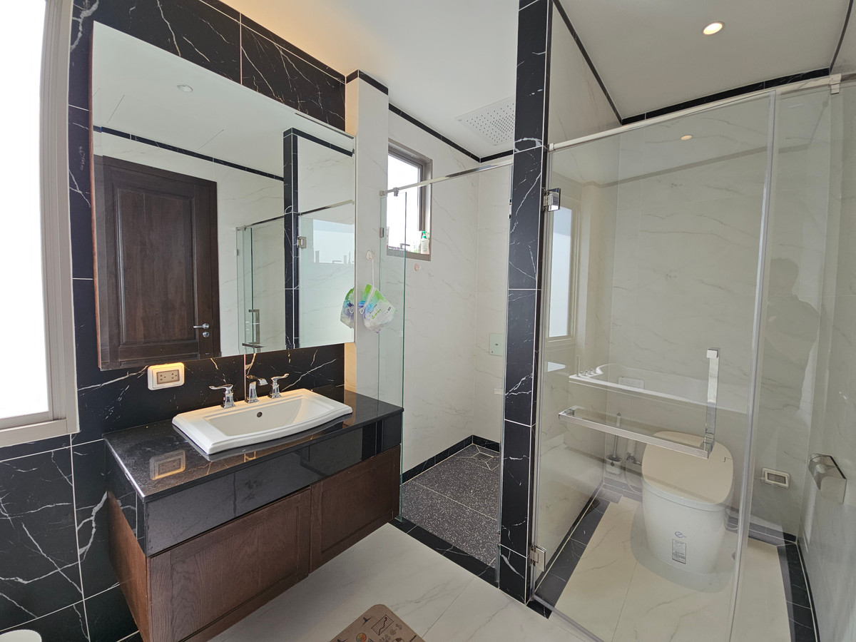 HouseLadkrabang, Suwannaphum Airport : For rent: Perfect Masterpiece Sukhumvit 77 (137 sq m.) 4 bedrooms, 6 bathrooms, next to Robinson Lat Krabang.