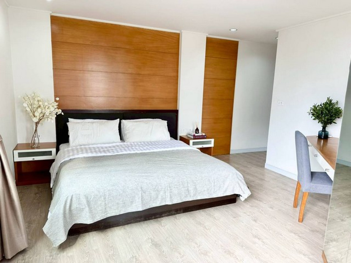 ให้เช่าคอนโดสยาม จุฬา สามย่าน : ให้เช่า Royal Place 1 ชั้น 17 ขนาด 84 ตรม ตกแต่งพร้อมอยู่ ใกล้ BTS ราชดำริ