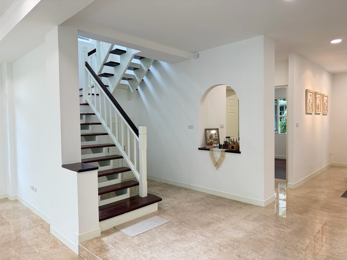 For SaleHouseKasetsart, Ratchayothin : Nantawan Watcharaphon - Phahonyothin ✨ Newly renovated entire house, white, clean, luxurious, ready to move in.