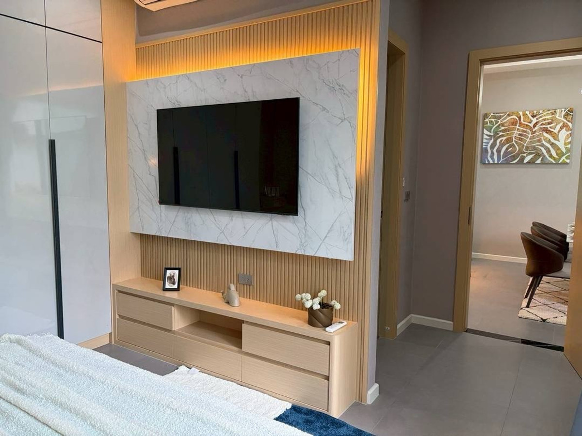 ขายพัทยา บางแสน ชลบุรี สัตหีบ : Modern Luxury Pool Villa @Thap Praya 