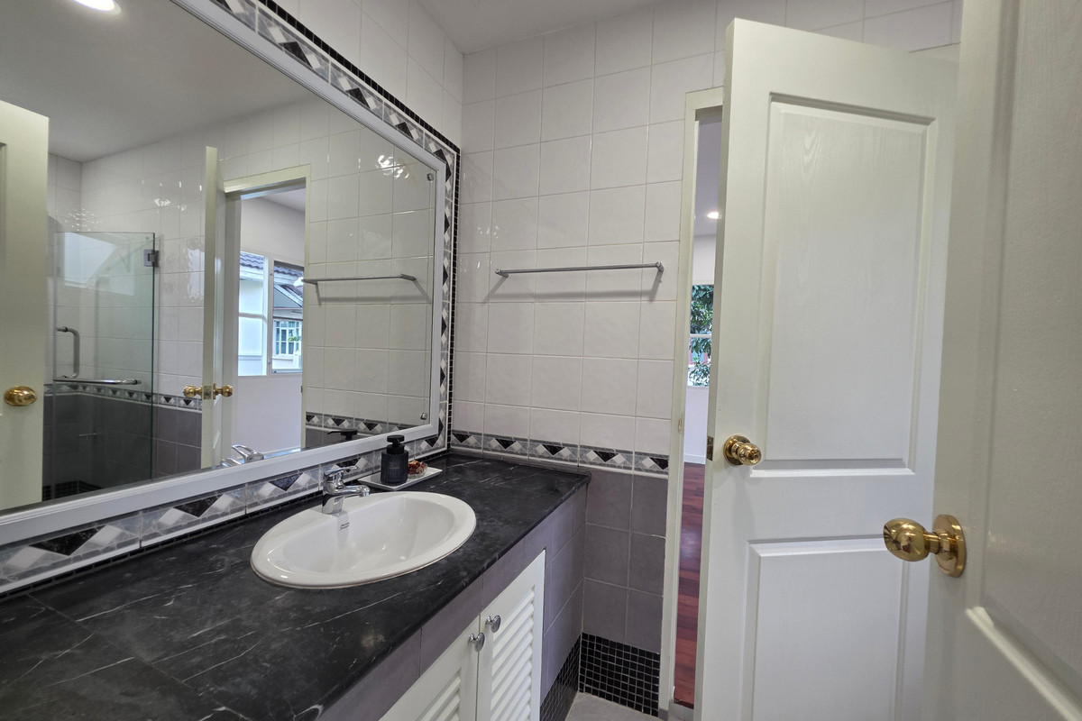 ขายบ้านเกษตรศาสตร์ รัชโยธิน : ขายบ้านหลังใหญ่ 85 ตร.วา โฮมมี่สไตล์ นันทวันวัชรพล ใหม่มาก พร้อมอยู่