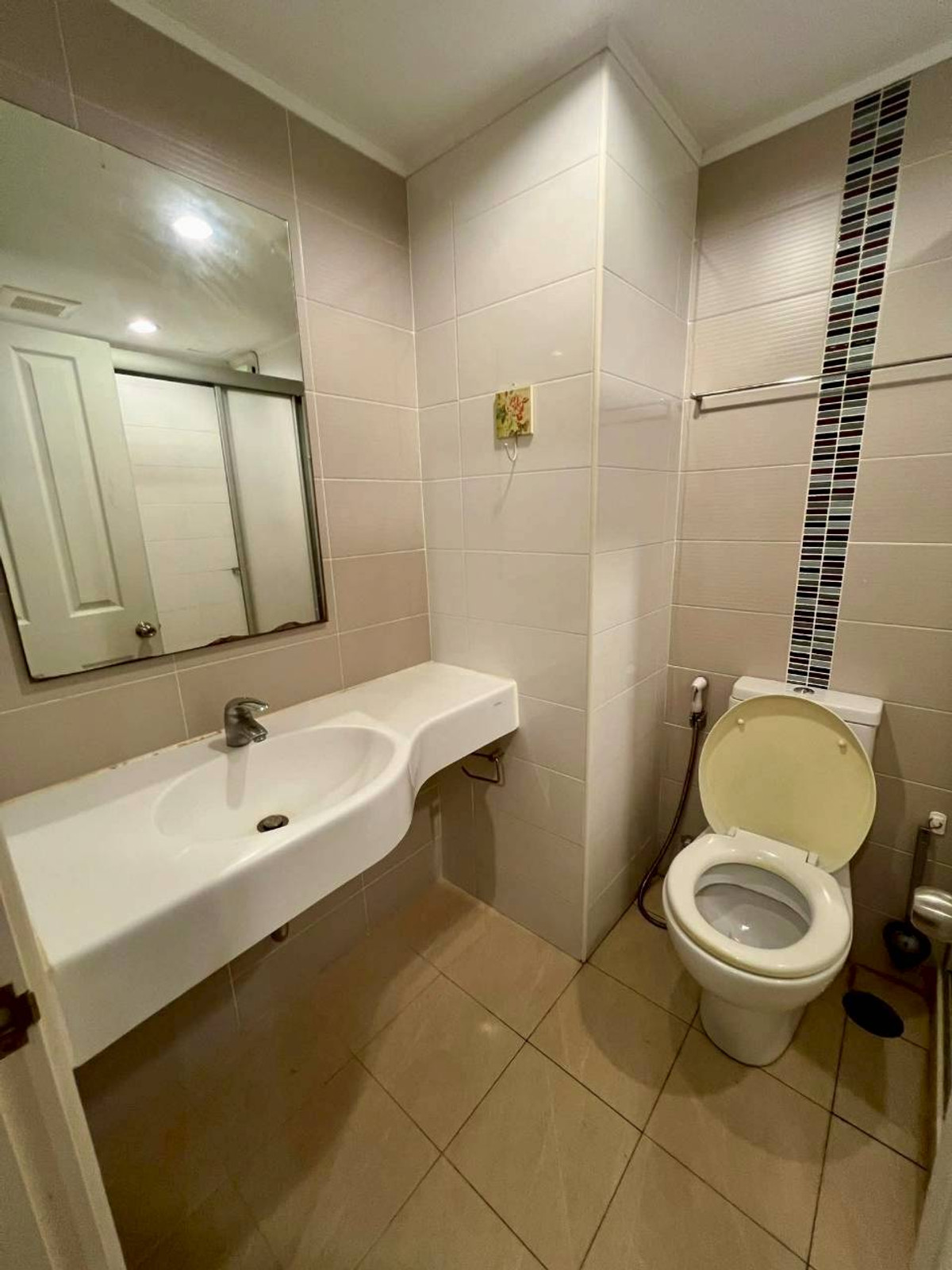 ให้เช่าคอนโดพระราม 9 เพชรบุรีตัดใหม่ RCA : ✅ LP9R111 ✅ Line : @p2nproperty