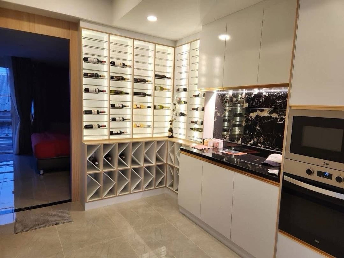 ขายพัทยา บางแสน ชลบุรี สัตหีบ : Pool Villa with 3 stories For Sale !!! South Pattaya 