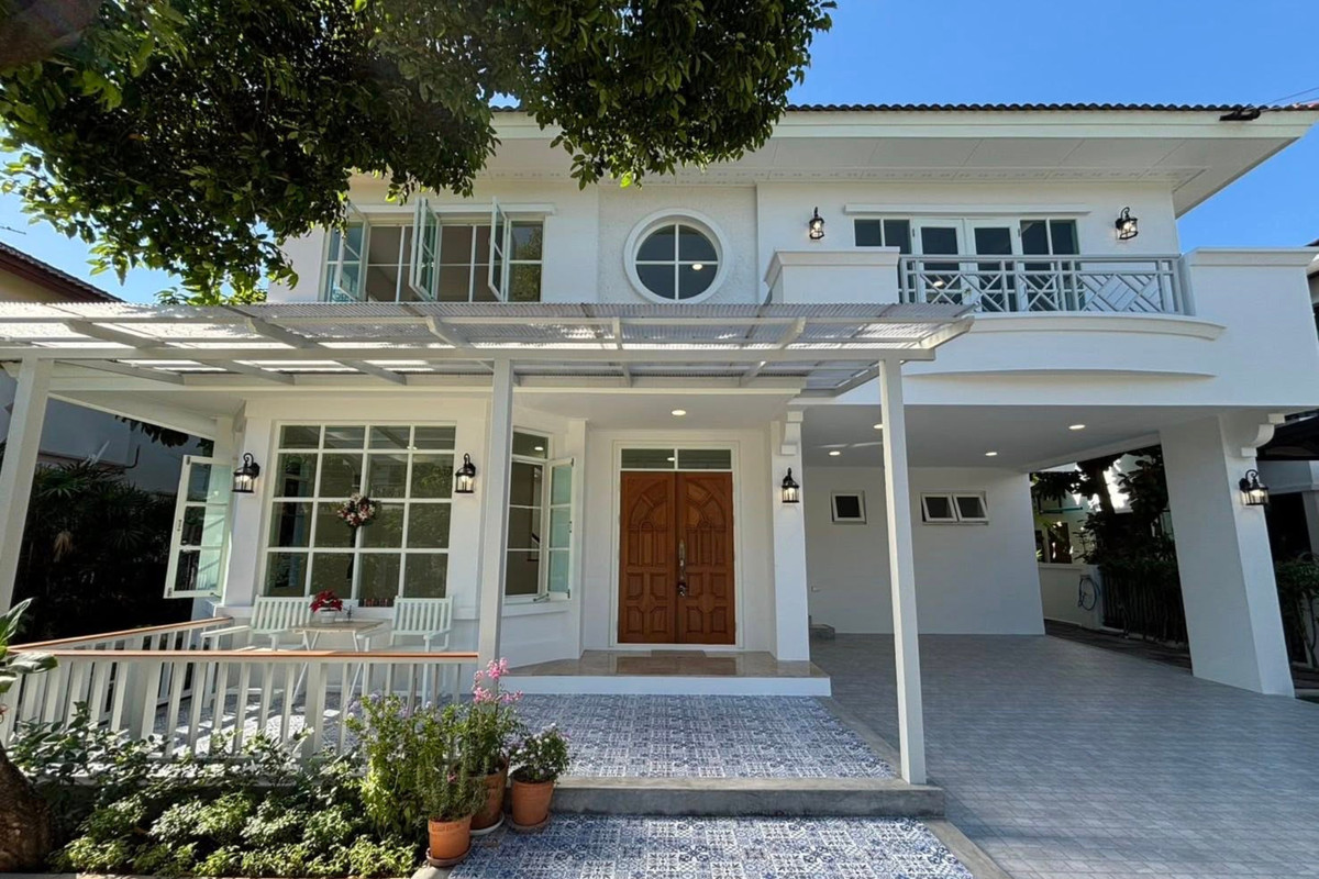 For SaleHouseKasetsart, Ratchayothin : Beautiful homely house at Nantawan Watcharaphon move in ready