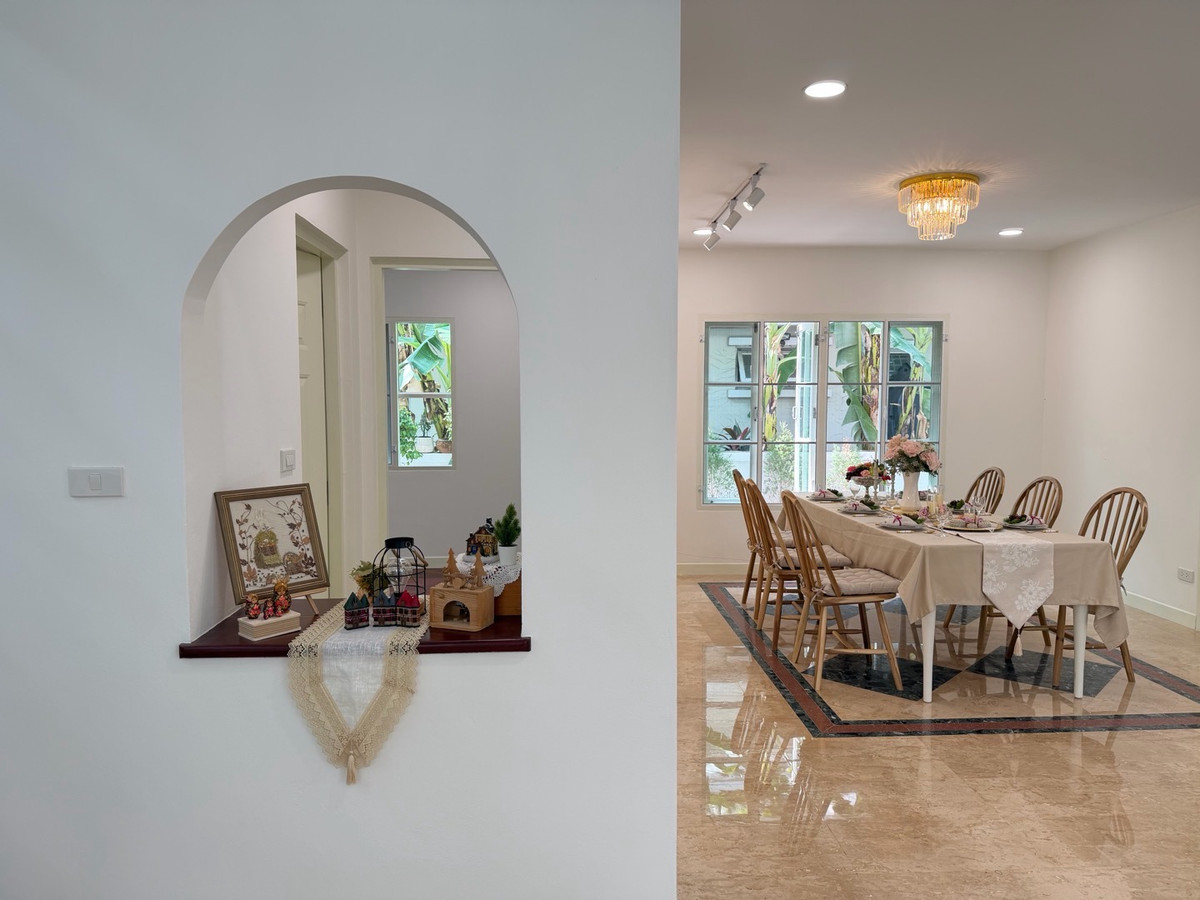 For SaleHouseKasetsart, Ratchayothin : Nantawan Watcharaphon - Phahonyothin ✨ Newly renovated entire house, white, clean, luxurious, ready to move in.