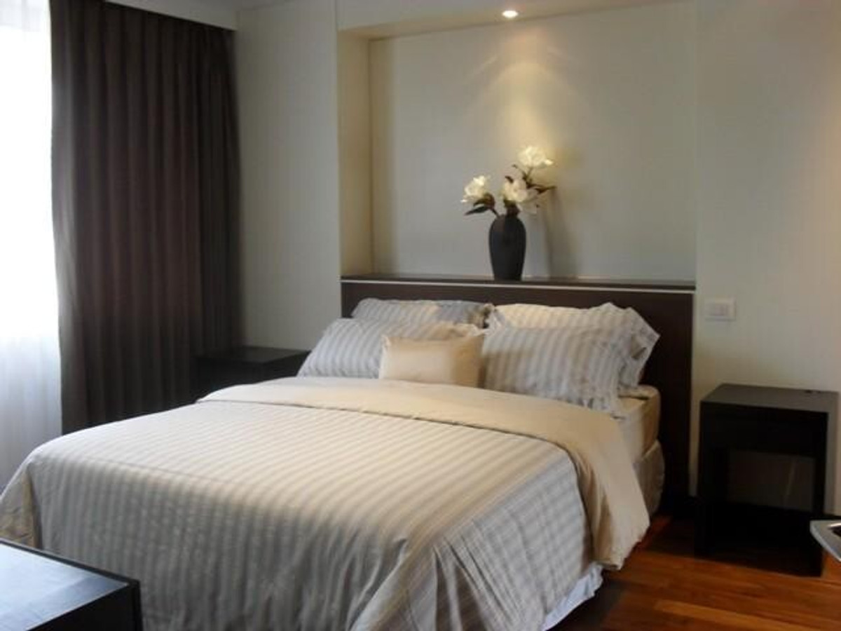 ให้เช่าคอนโดวิทยุ ชิดลม หลังสวน : Ruamrudee House - 3 Bedrooms for RENT