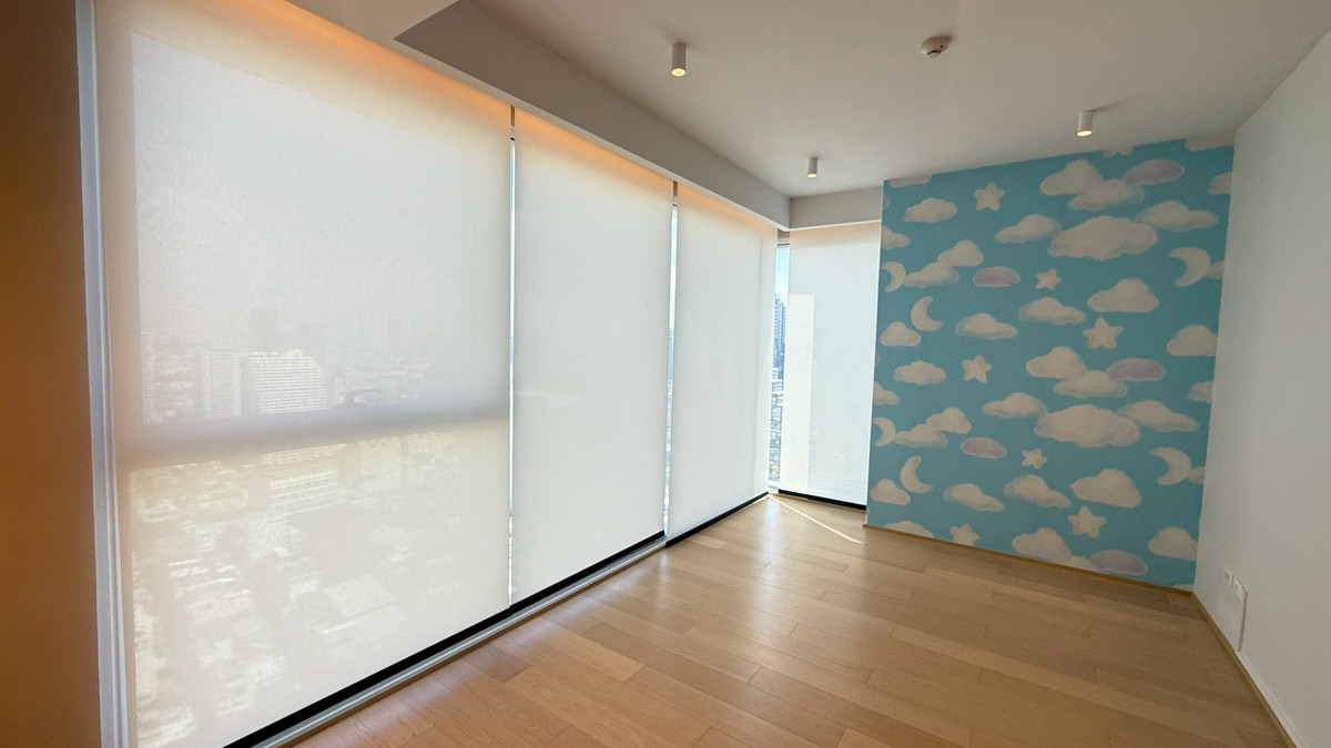 คอนโดสีลม ศาลาแดง บางรัก : 🌇 The Lofts Silom Duplex เพดานสูง Double Volume พร้อมแสงธรรมชาติสวยงาม