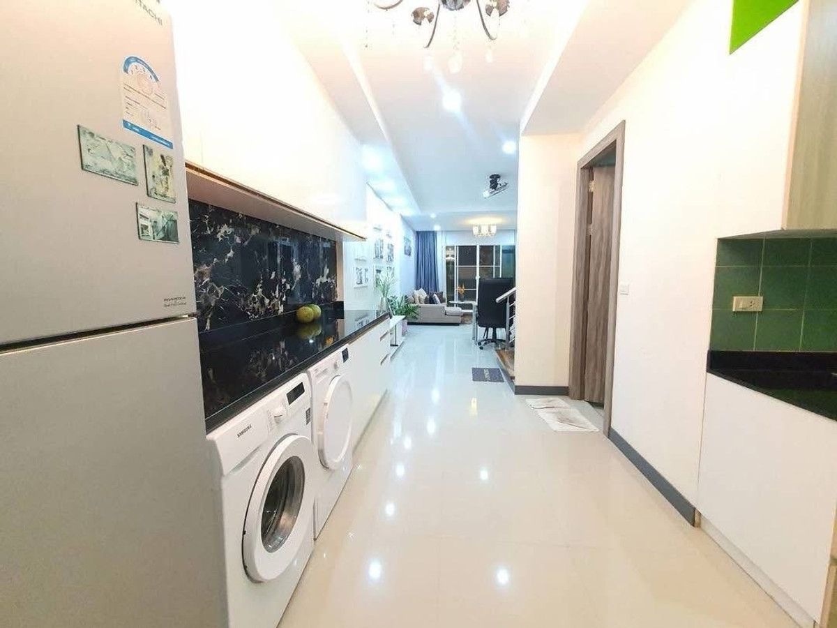 ขายพัทยา บางแสน ชลบุรี สัตหีบ : Pool Villa with 3 stories For Sale !!! South Pattaya 