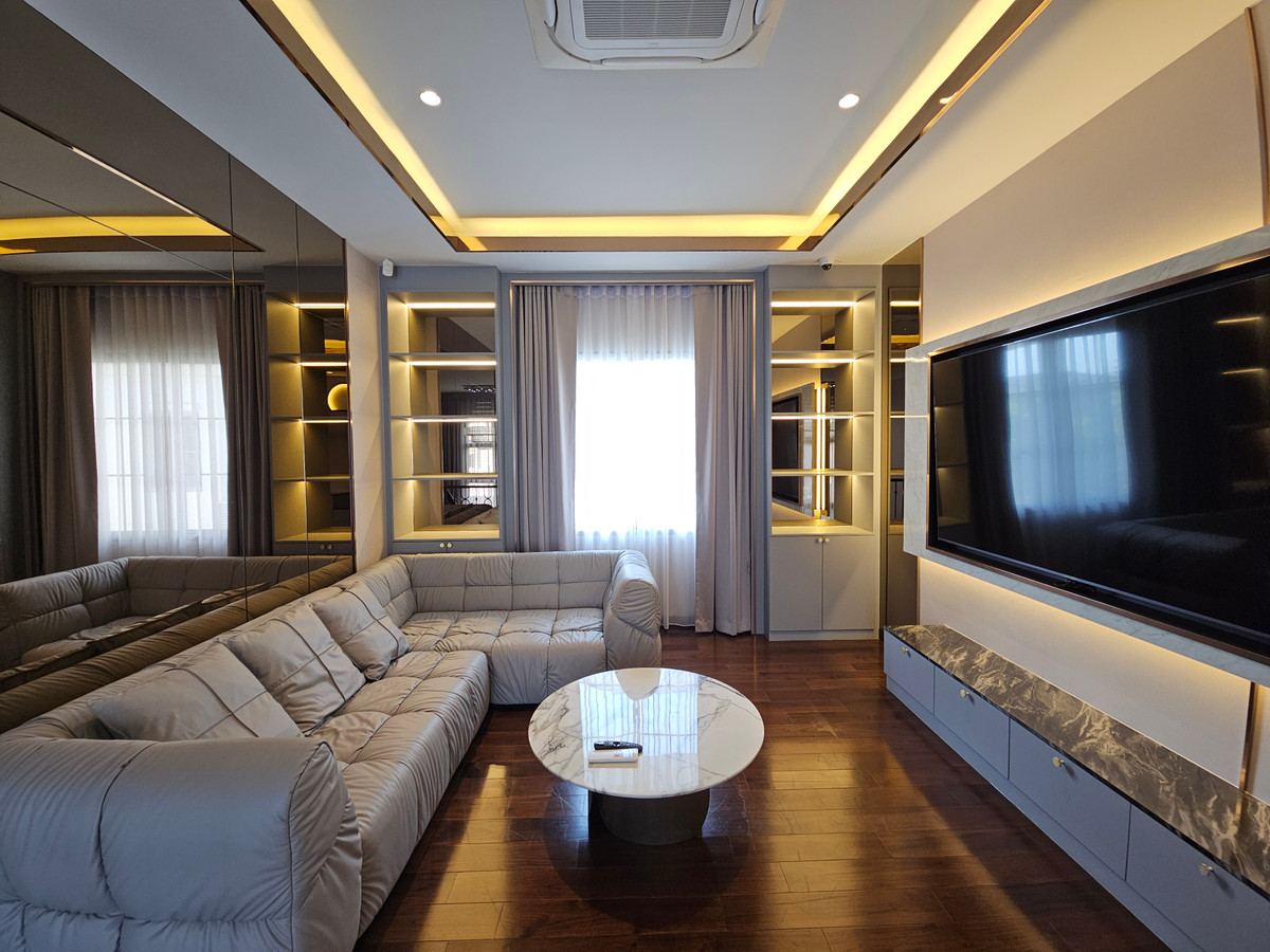 HouseLadkrabang, Suwannaphum Airport : For rent: Perfect Masterpiece Sukhumvit 77 (137 sq m.) 4 bedrooms, 6 bathrooms, next to Robinson Lat Krabang.