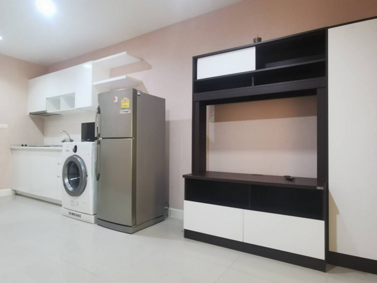 For RentCondoThaphra, Talat Phlu, Wutthakat : Condo for rent, Metro Park Sathorn Phase 3, size 31 sq m., 5th floor, pool view, open and comfortable, with washing machine.