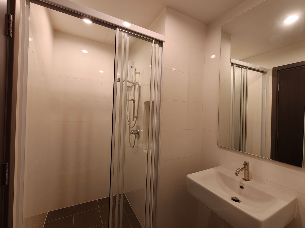 ขายคอนโดอ่อนนุช อุดมสุข : ห้องที่คุ้มค่าที่สุดที่จะซื้อที่ The Base Park East ห้อง Rare Item ใหญ่พิเศษมีเพียงชั้นละห้อง