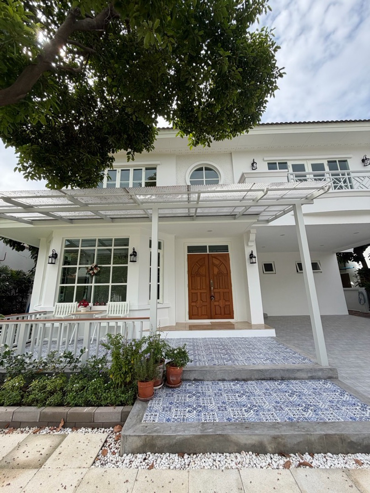 For SaleHouseKasetsart, Ratchayothin : Nantawan Watcharaphon - Phahonyothin ✨ Newly renovated entire house, white, clean, luxurious, ready to move in.