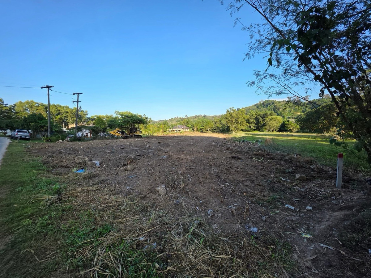 For SaleLandPhuket : Land in Phuket, good location, close to the sea, just 4 minutes.