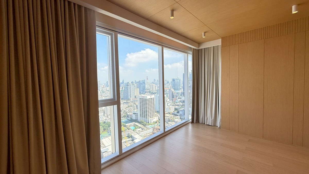 คอนโดสีลม ศาลาแดง บางรัก : 🌇 The Lofts Silom Duplex เพดานสูง Double Volume พร้อมแสงธรรมชาติสวยงาม