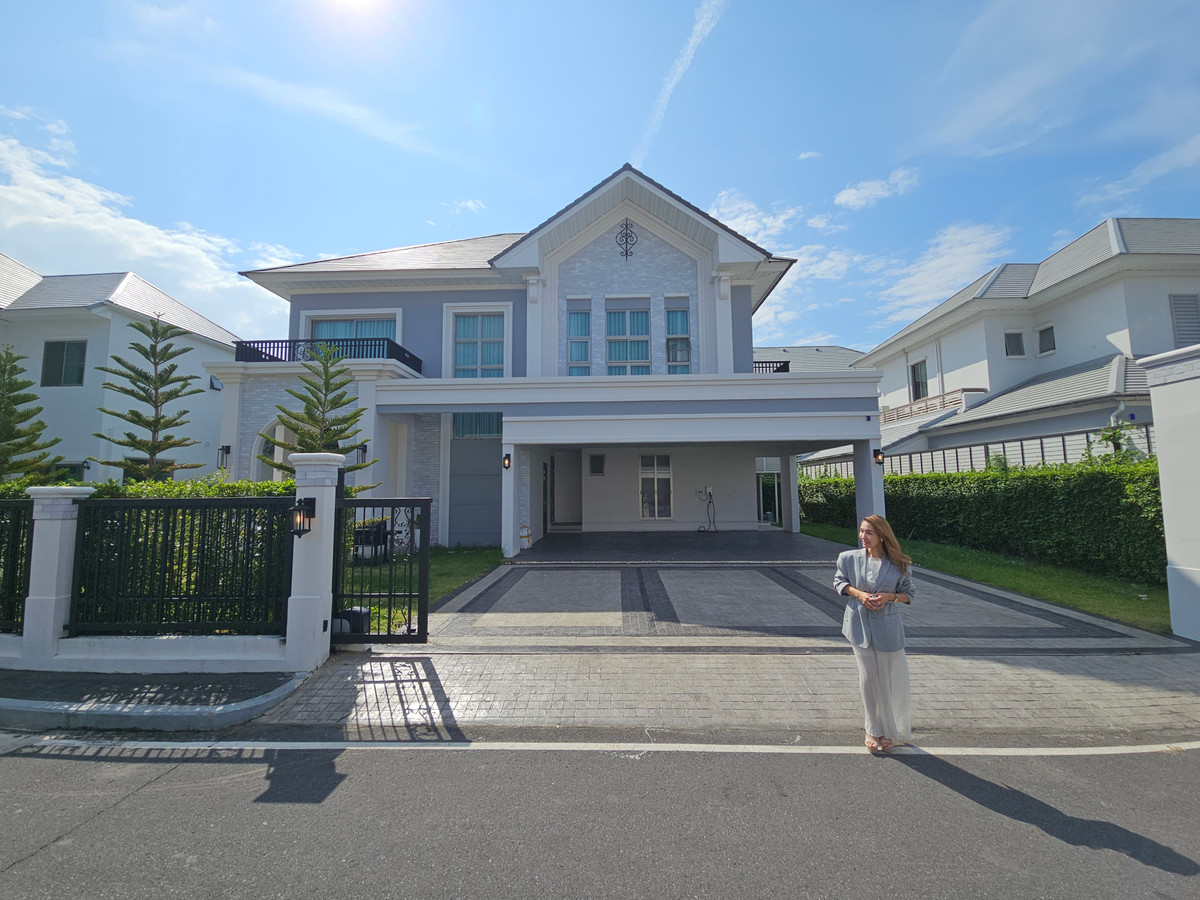 HouseLadkrabang, Suwannaphum Airport : For rent: Perfect Masterpiece Sukhumvit 77 (137 sq m.) 4 bedrooms, 6 bathrooms, next to Robinson Lat Krabang.