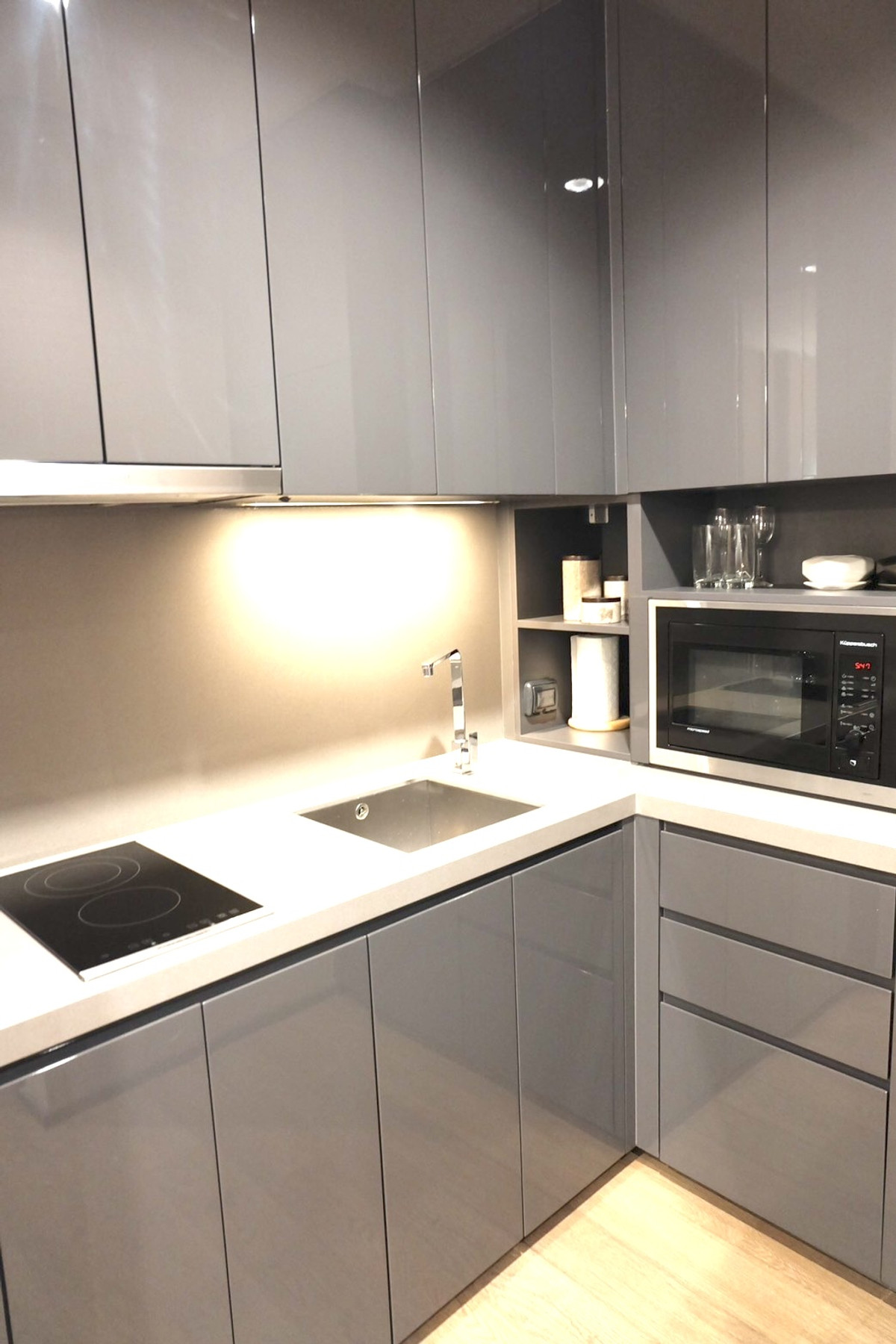 For SaleCondoSathorn, Narathiwat : 🔥 Urgent sale 🔥 Cheapest, beautiful room, exactly as described, spacious room, available, ready to sell. Call 0619824959