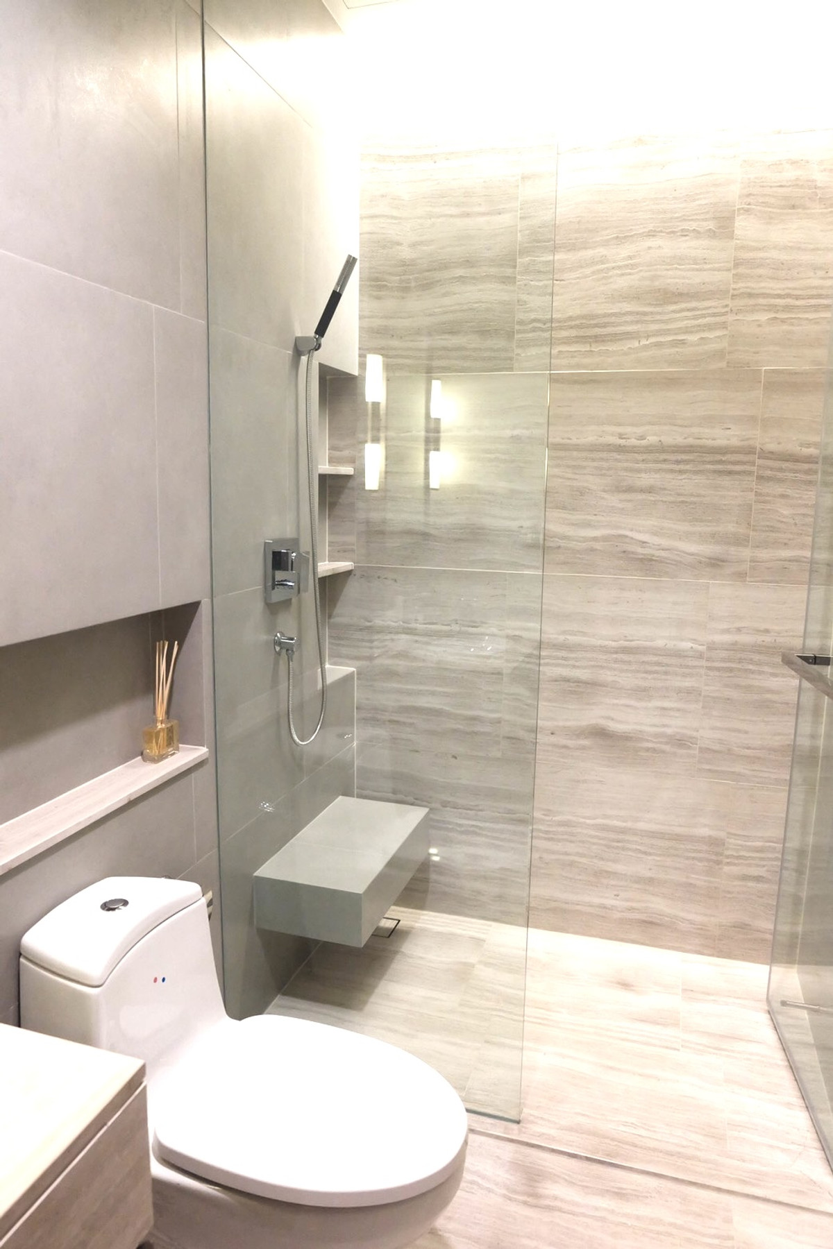 For SaleCondoSathorn, Narathiwat : 🔥 Urgent sale 🔥 Cheapest, beautiful room, exactly as described, spacious room, available, ready to sell. Call 0619824959