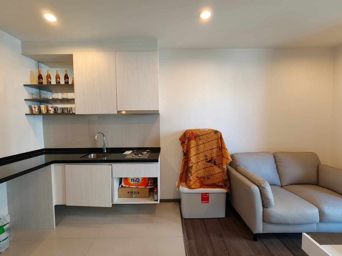 ขายคอนโดอ่อนนุช อุดมสุข : ห้องที่คุ้มค่าที่สุดที่จะซื้อที่ The Base Park East ห้อง Rare Item ใหญ่พิเศษมีเพียงชั้นละห้อง