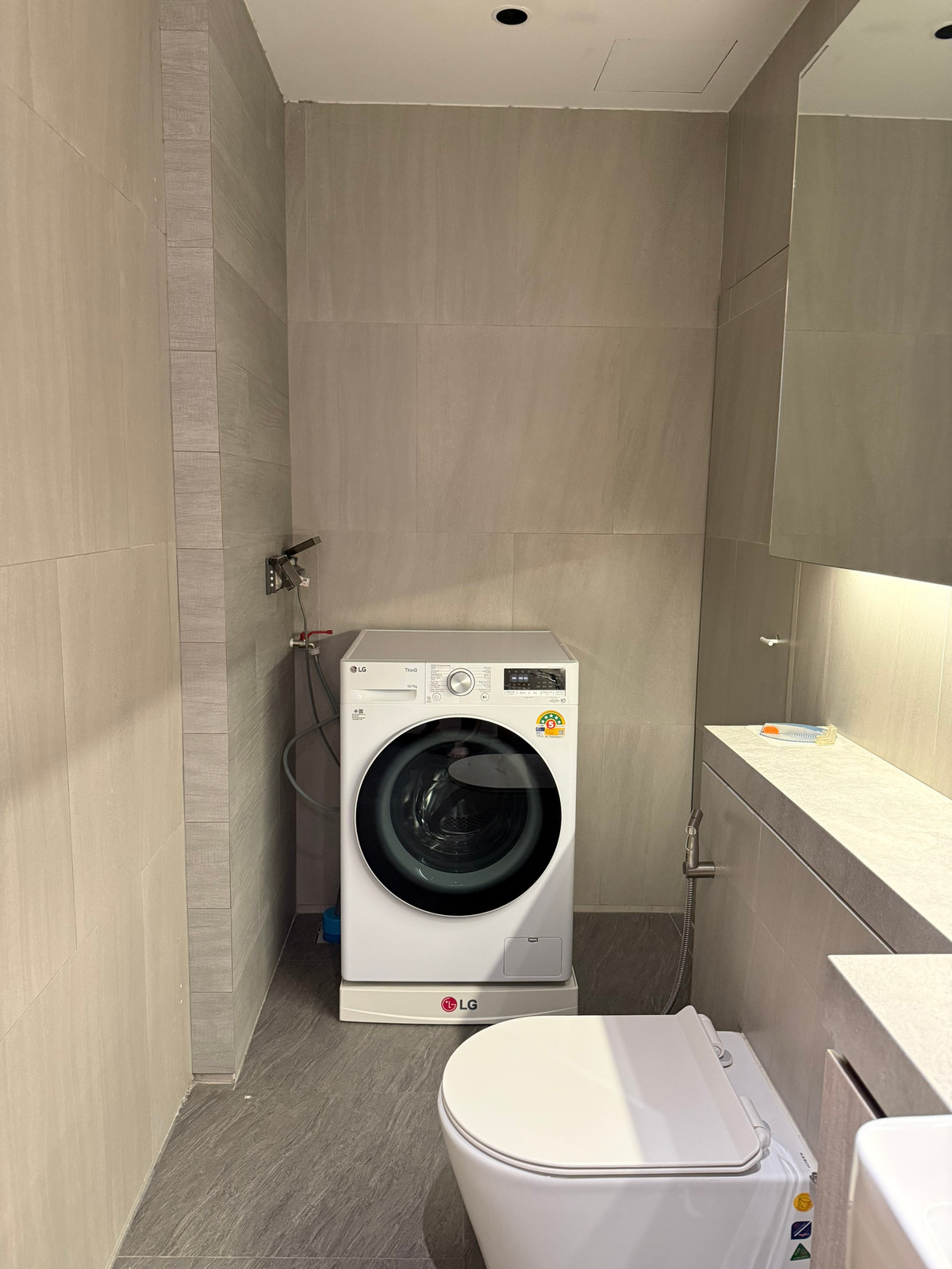 คอนโดสีลม ศาลาแดง บางรัก : 🌇 The Lofts Silom Duplex เพดานสูง Double Volume พร้อมแสงธรรมชาติสวยงาม