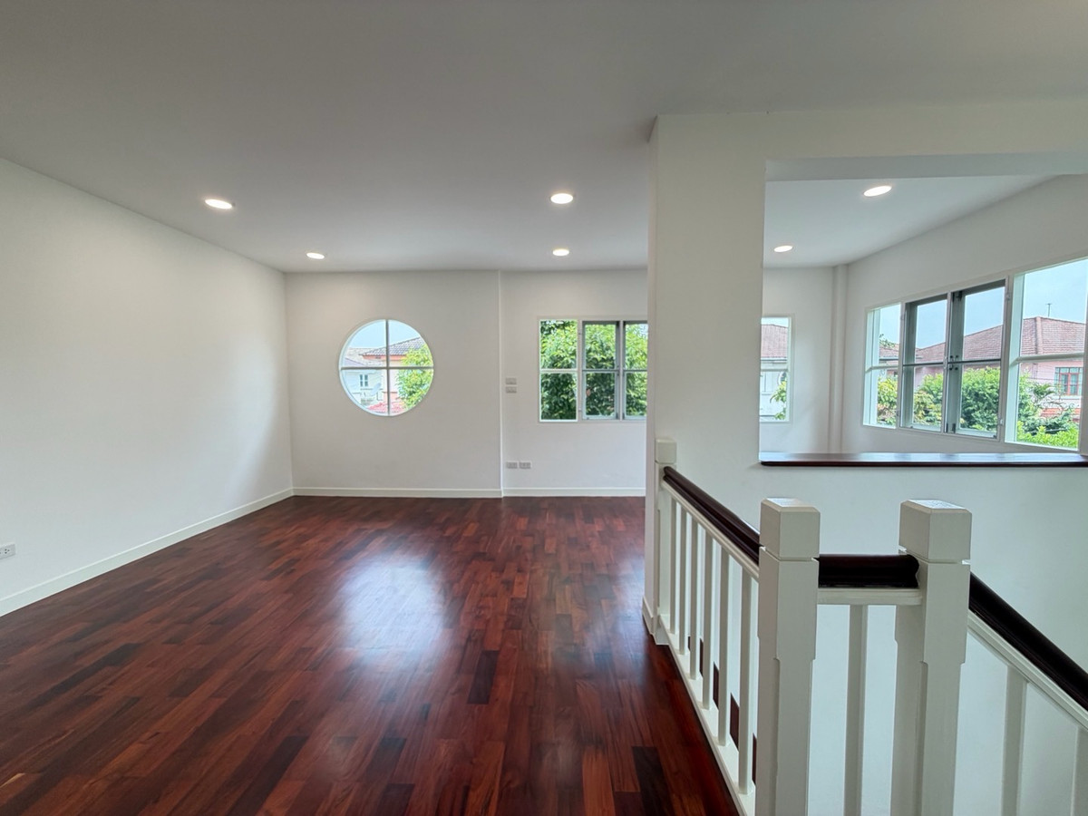 For SaleHouseKasetsart, Ratchayothin : Nantawan Watcharaphon - Phahonyothin ✨ Newly renovated entire house, white, clean, luxurious, ready to move in.