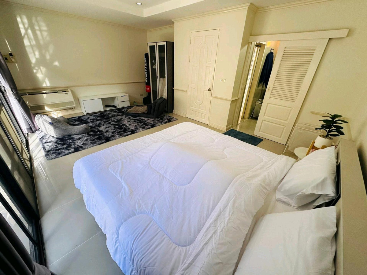 ให้เช่าทาวน์โฮมสุขุมวิท อโศก ทองหล่อ : 📌 ทำเลดี เดินทางสะดวก เข้า–ออกได้หลายเส้นทาง ทั้งสุขุมวิท อโศก เอกมัย ทองหล่อ