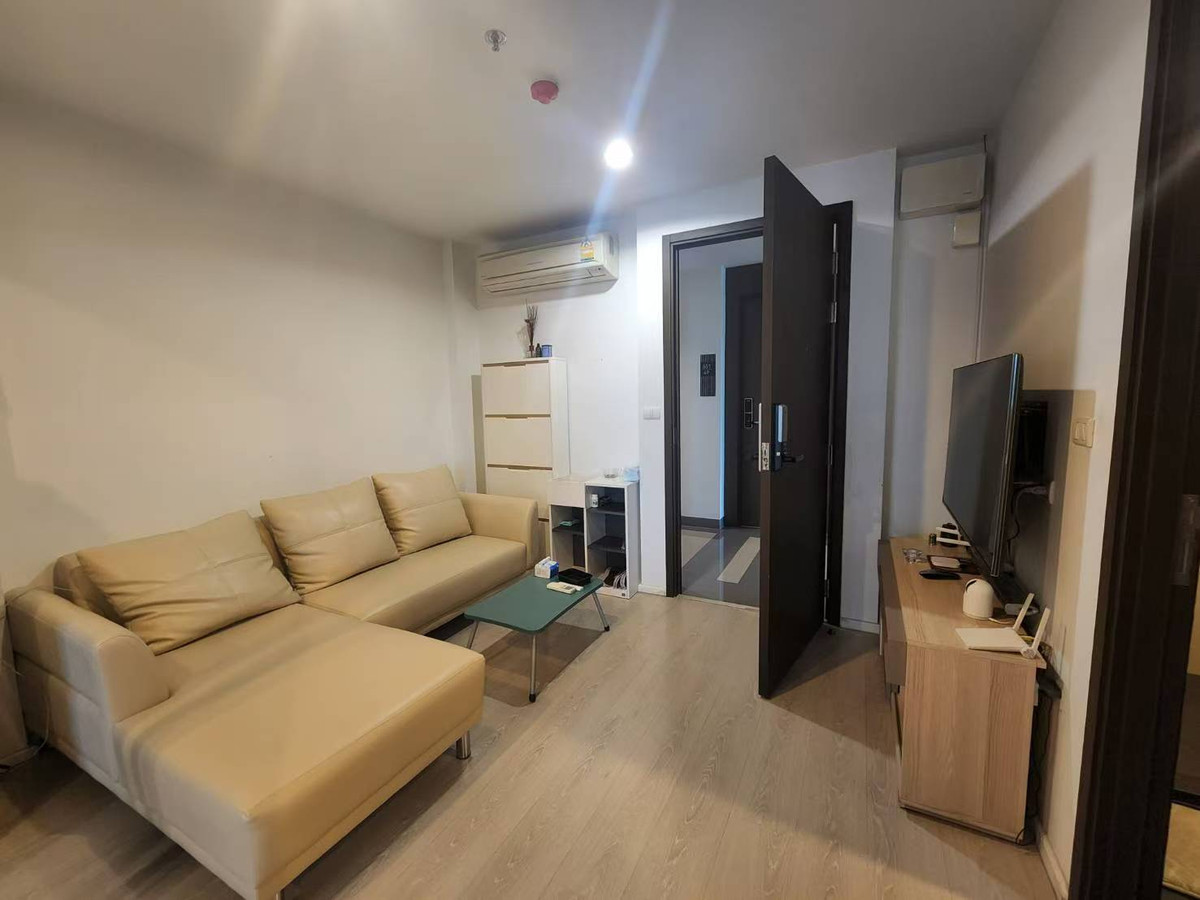 For RentCondoSathorn, Narathiwat : (Not accepting agents) For rent RHYTHM SATHORN NARATHIWAS 20,000B/MONTH Ready to move in, contact ID jubilojoy1