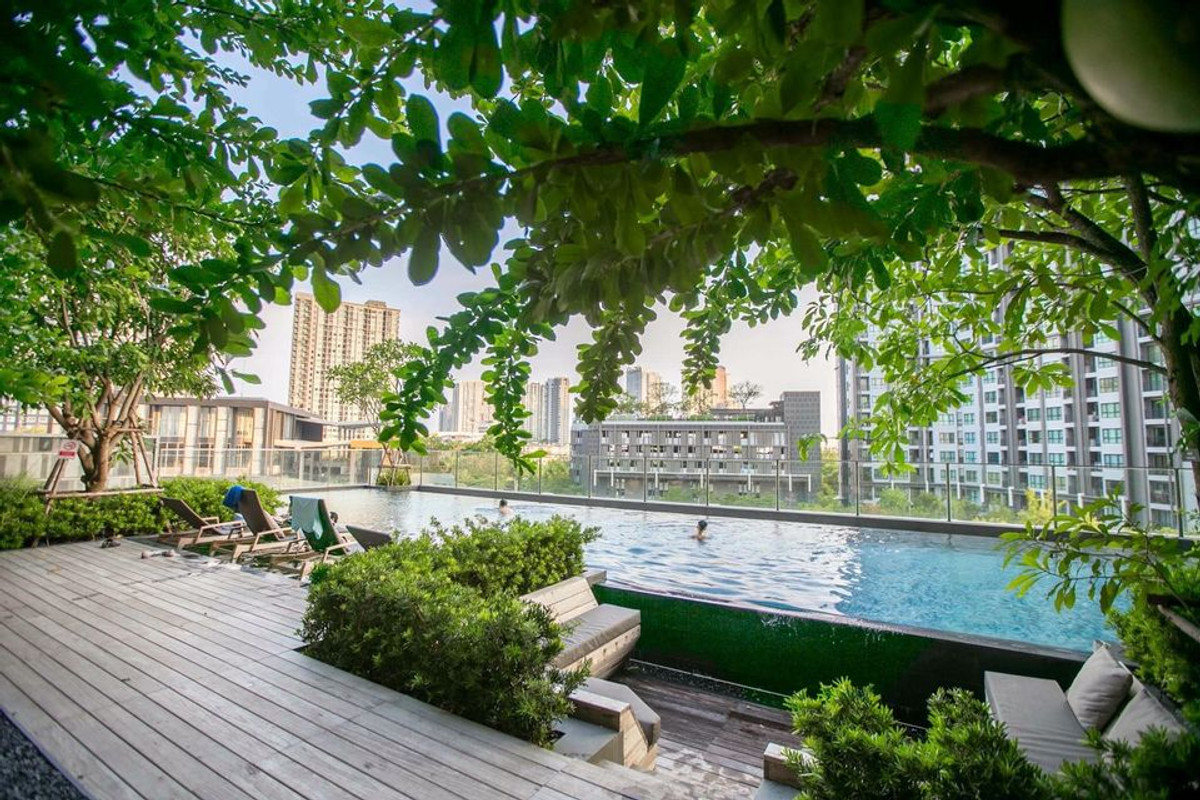 ขายคอนโดอ่อนนุช อุดมสุข : ห้องที่คุ้มค่าที่สุดที่จะซื้อที่ The Base Park East ห้อง Rare Item ใหญ่พิเศษมีเพียงชั้นละห้อง