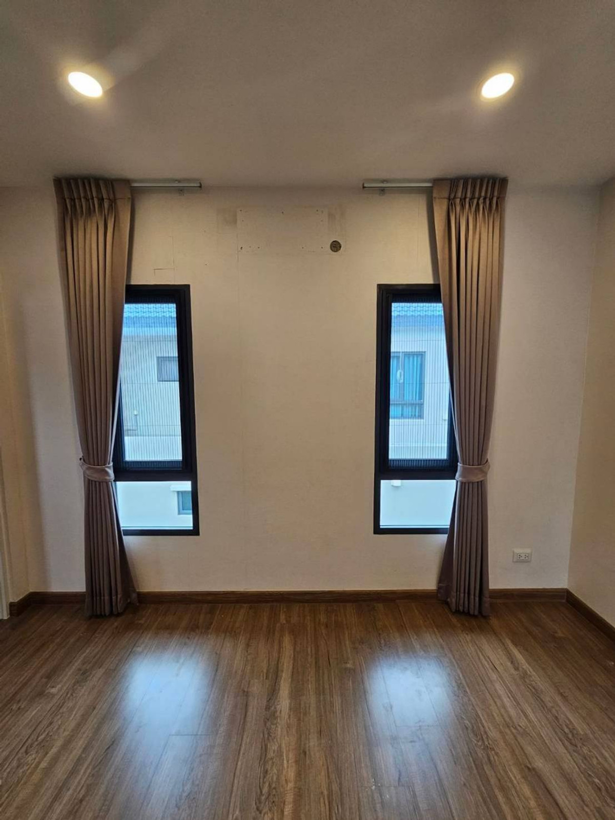 ให้เช่าบ้านนวมินทร์ รามอินทรา : ให้เช่าบ้านเดี่ยว เซนโทร วงแหวน - จตุโชติ ใกล้ ตลาดมารวย หทัยราษฏร์ เพียง 6 นาที