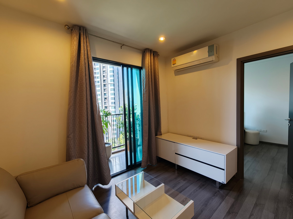 ขายคอนโดอ่อนนุช อุดมสุข : ห้องที่คุ้มค่าที่สุดที่จะซื้อที่ The Base Park East ห้อง Rare Item ใหญ่พิเศษมีเพียงชั้นละห้อง