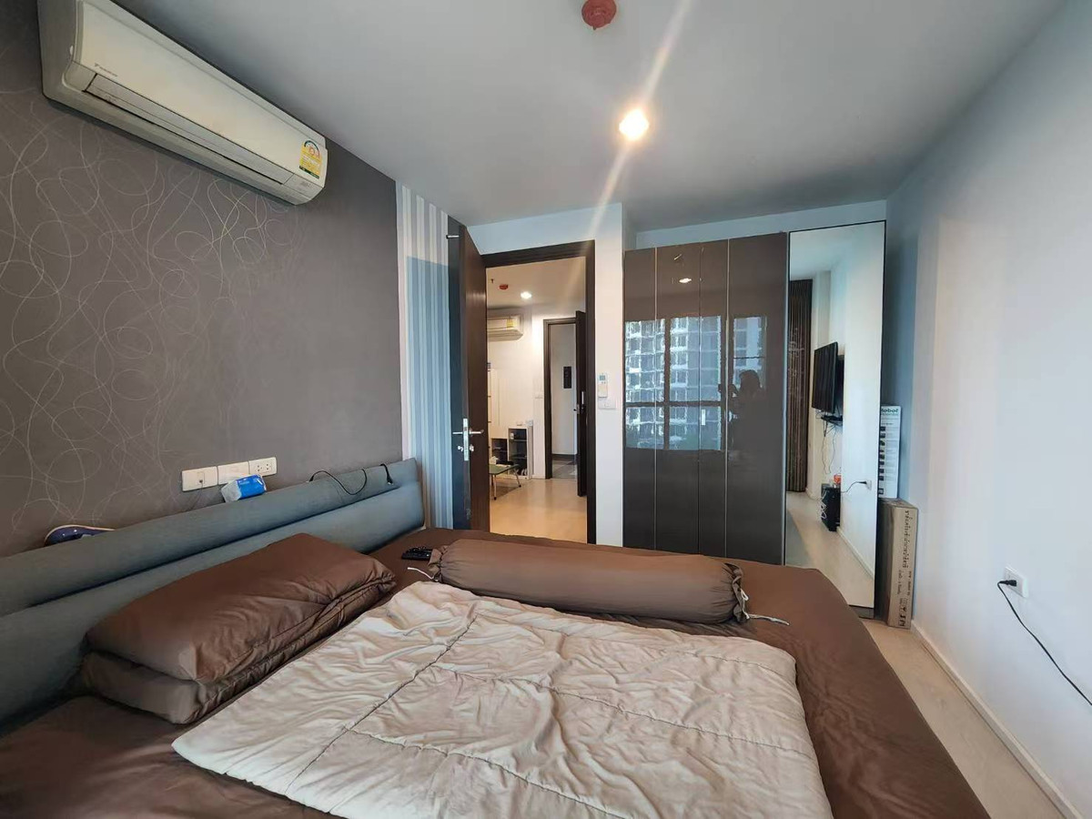 ให้เช่าคอนโดสาทร นราธิวาส : (ไม่รับนายหน้า) ให้เช่า for rent RHYTHM SATHORN NARATHIWAS 20,000B/MONTH พร้อมย้ายเข้า ติดต่อ ไอดี jubilojoy1