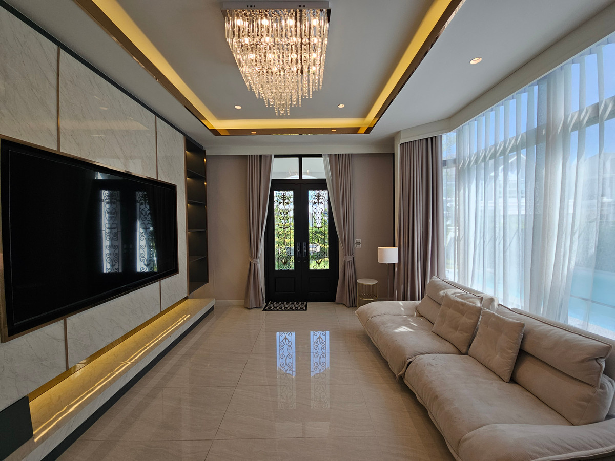 HouseLadkrabang, Suwannaphum Airport : For rent: Perfect Masterpiece Sukhumvit 77 (137 sq m.) 4 bedrooms, 6 bathrooms, next to Robinson Lat Krabang.