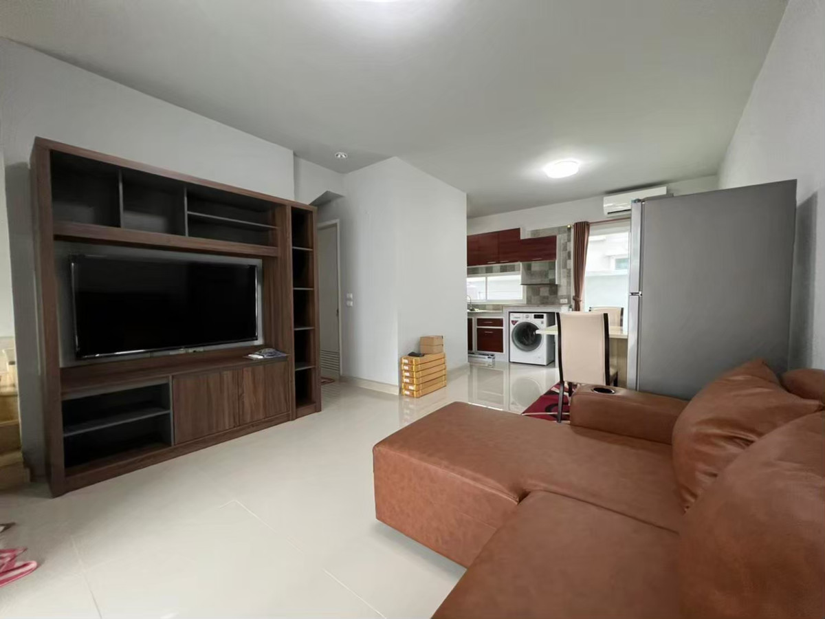 For RentTownhomePhutthamonthon, Salaya : Townhome for rent, decorated and ready to move in. Forre Village, Salaya (road behind Mahidol University and Rajamangala University of Technology Rattanakosin)