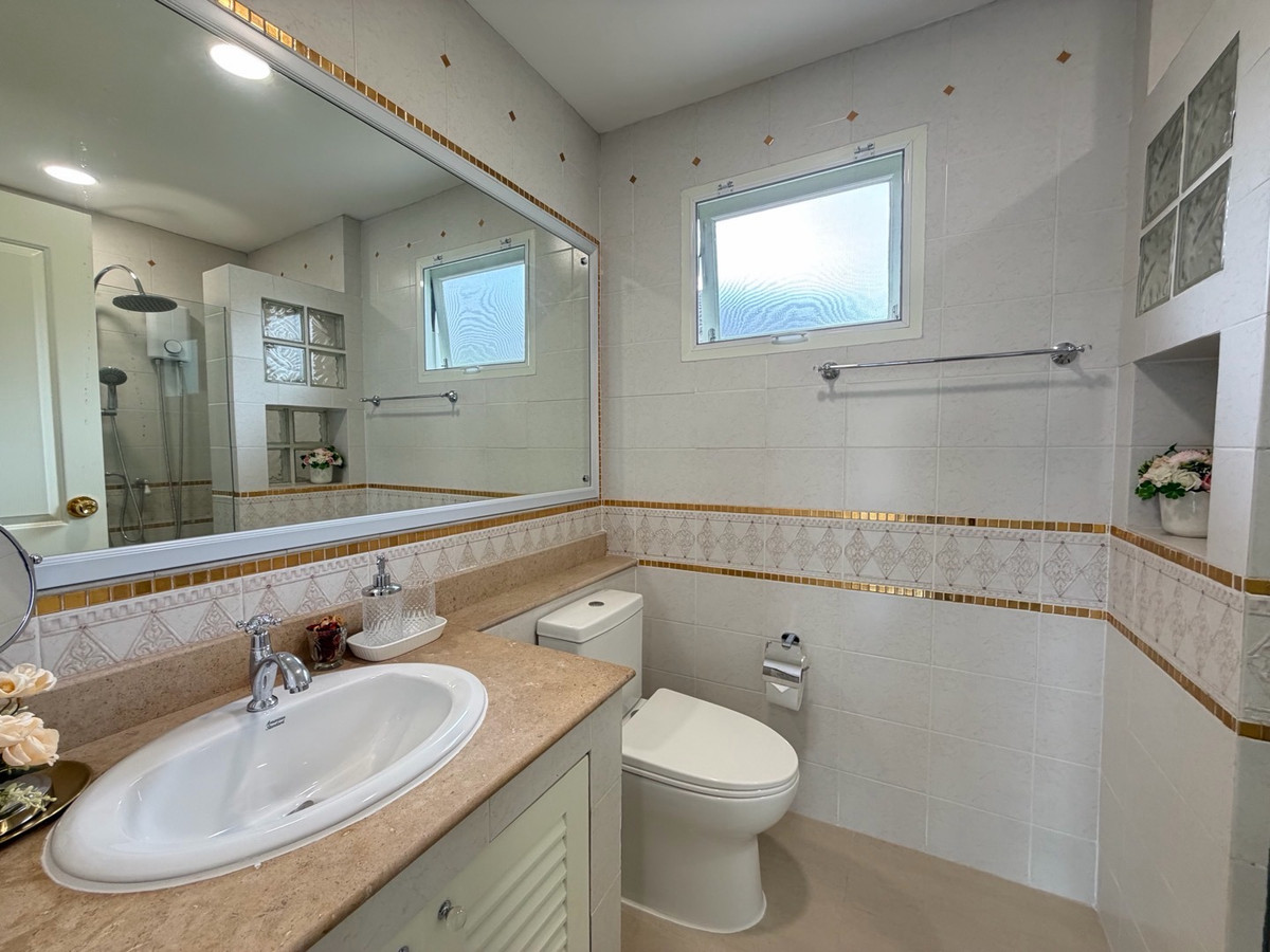 For SaleHouseKasetsart, Ratchayothin : Nantawan Watcharaphon - Phahonyothin ✨ Newly renovated entire house, white, clean, luxurious, ready to move in.