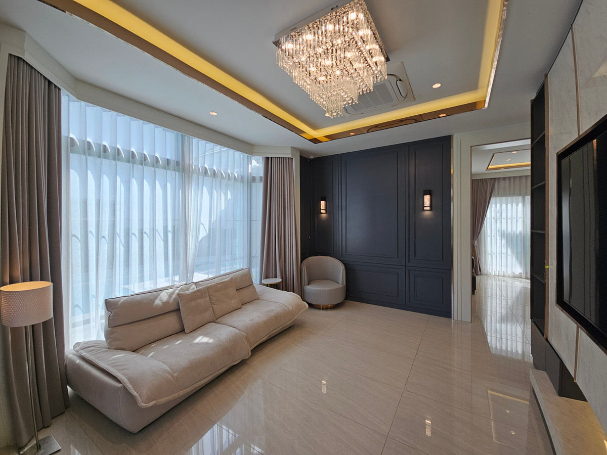 HouseLadkrabang, Suwannaphum Airport : For rent: Perfect Masterpiece Sukhumvit 77 (137 sq m.) 4 bedrooms, 6 bathrooms, next to Robinson Lat Krabang.