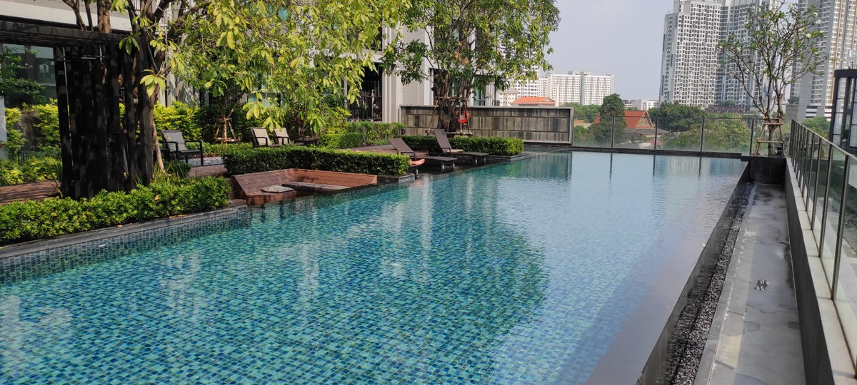 ขายคอนโดอ่อนนุช อุดมสุข : ห้องที่คุ้มค่าที่สุดที่จะซื้อที่ The Base Park East ห้อง Rare Item ใหญ่พิเศษมีเพียงชั้นละห้อง