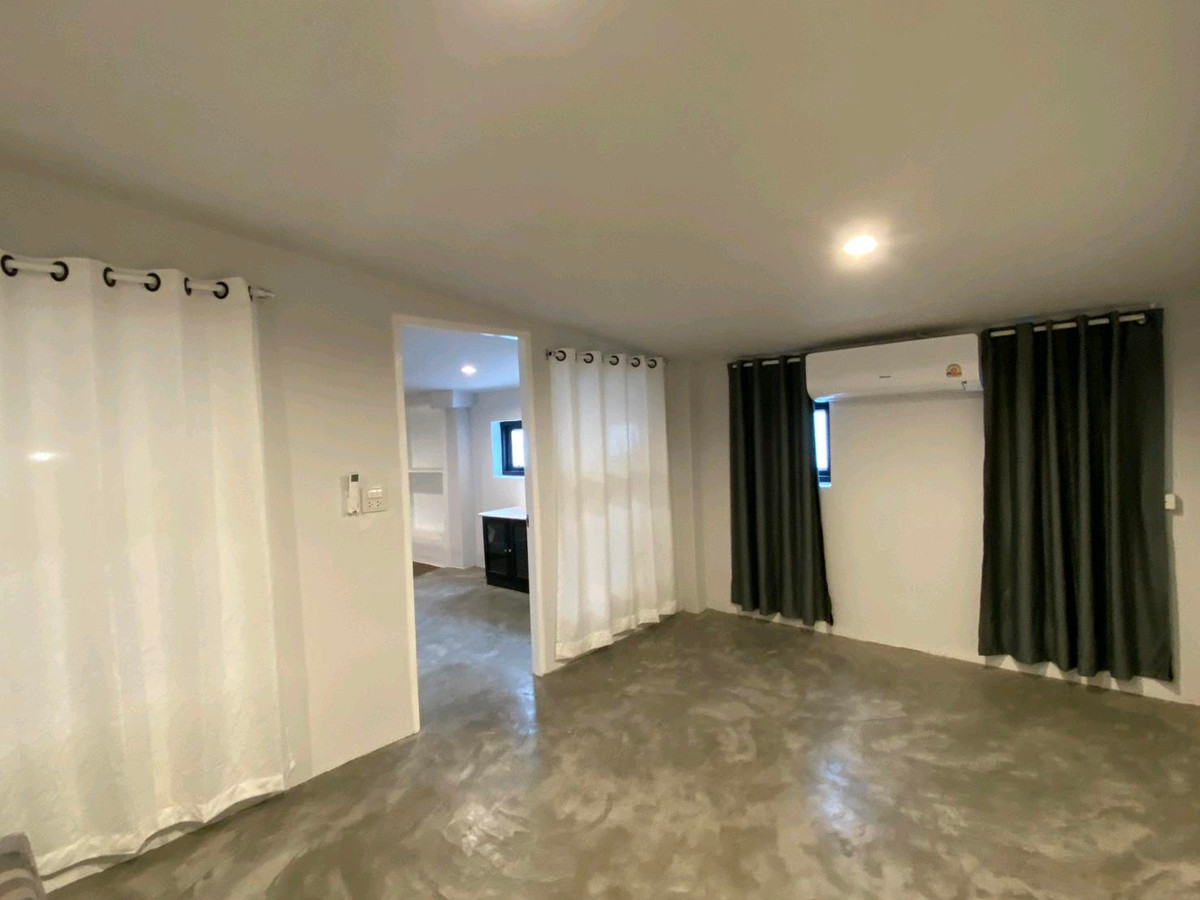 CondoOnnut, Udomsuk : For sale/rent Eastwood Park Condominium 
 ( eastwood park condo ) 
 ✨️ New room, all new furniture. Ready to move in 
 ✨️ 2-story condo.