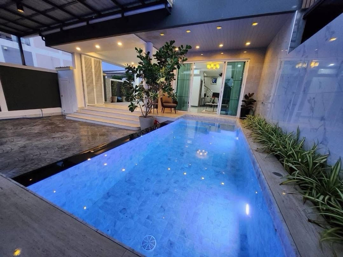 For SalePattaya, Bangsaen, Chonburi : Pool Villa with 3 stories For Sale !!!  South Pattaya