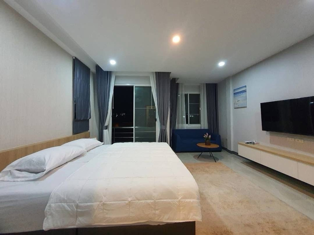 ขายพัทยา บางแสน ชลบุรี สัตหีบ : Pool Villa with 3 stories For Sale !!! South Pattaya 