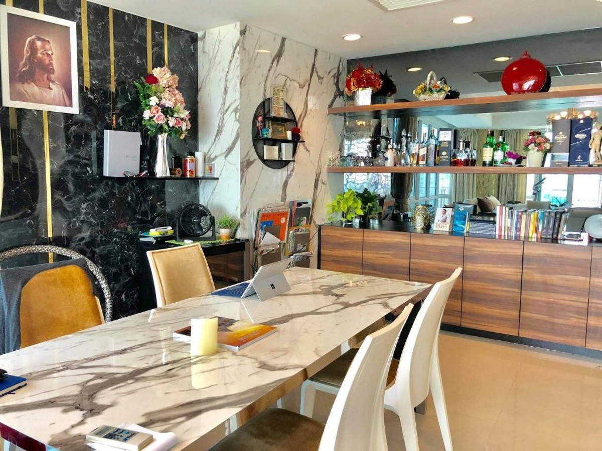 For RentCondoWitthayu, Chidlom, Langsuan, Ploenchit : The Rajdamri Serviced Residence - 3 Bedrooms for RENT