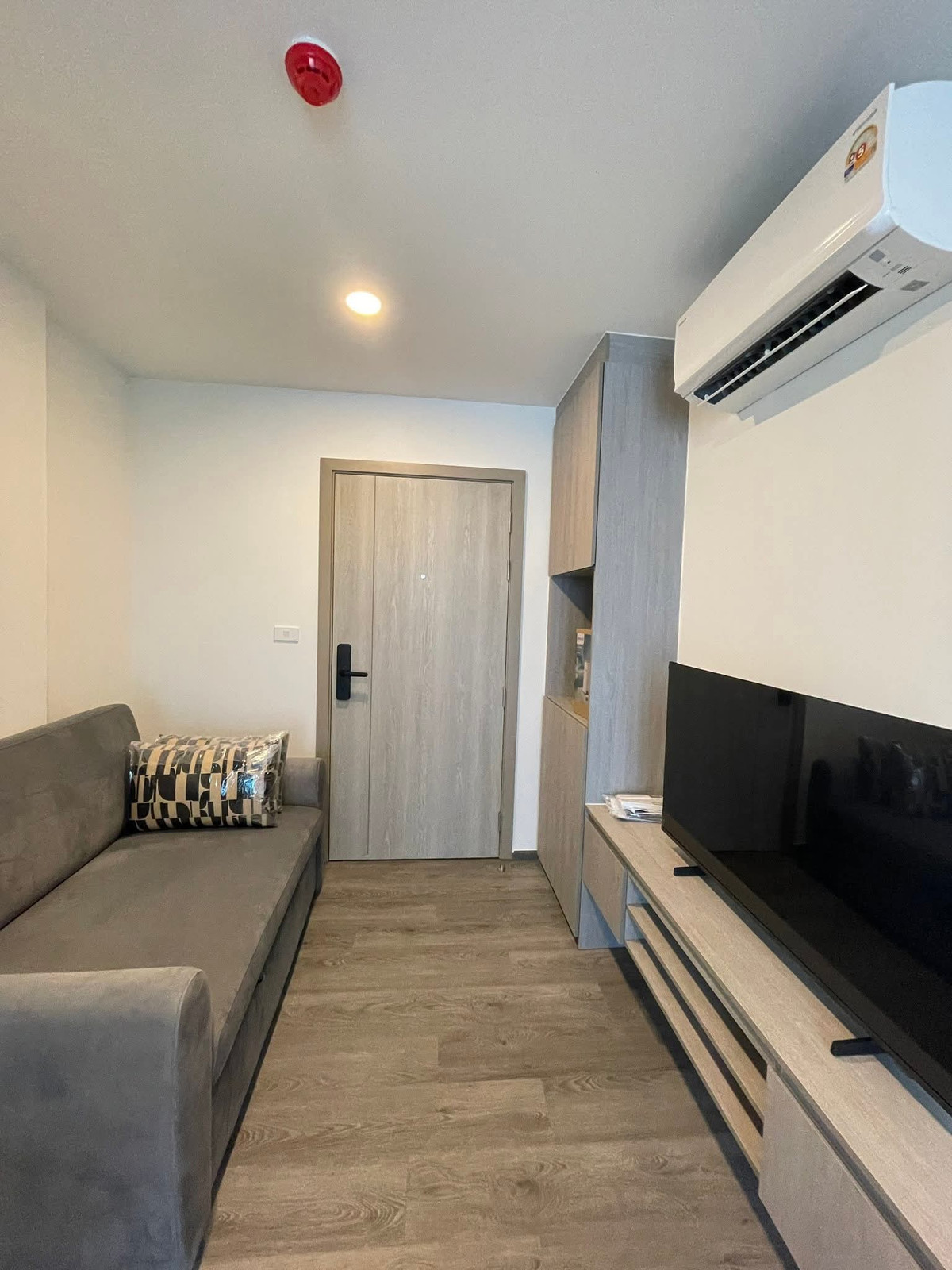 For RentCondoVipawadee, Don Mueang, Lak Si : Condo for rent: Brixton Pet & Play, Phahonyothin 50 Station, pets allowed.