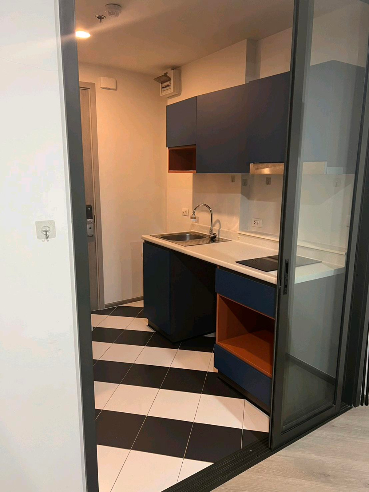 ขายคอนโดวิภาวดี ดอนเมือง หลักสี่ : 🔥✨ The Base สะพานใหม่ — 1 ห้องนอน 34 แต่งครบ ชั้นสูง วิวโล่ง ราคา 3.5 ล้านบาท ✨🔥