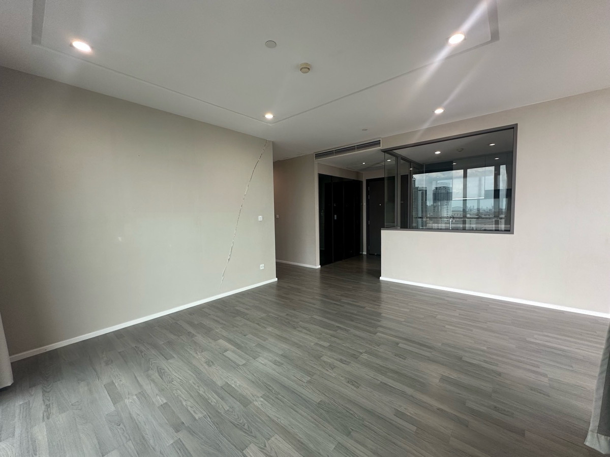 ขายคอนโดบางซื่อ วงศ์สว่าง เตาปูน : 333 ริเวอร์ไซด์ **ขายด่วน** 2 นอน ห้องมุม วิวแม่น้ำ ราคา 15.9 ล้านเท่านั้น🎉🎉