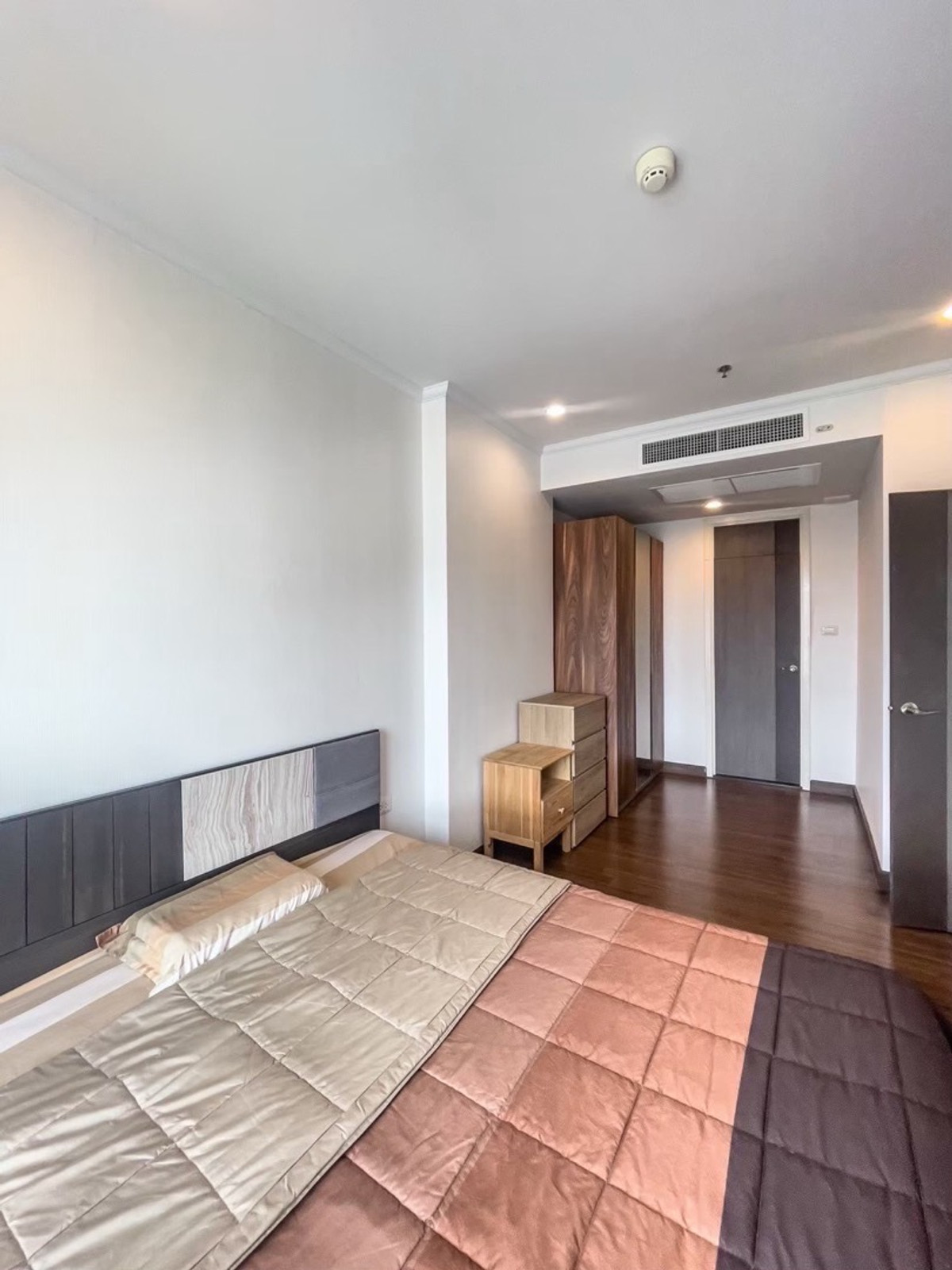 For RentCondoSathorn, Narathiwat : For rent Supalai Elite Sathorn Suanplu 1 bedroom 50 sq m BTS Chong Nonsi.