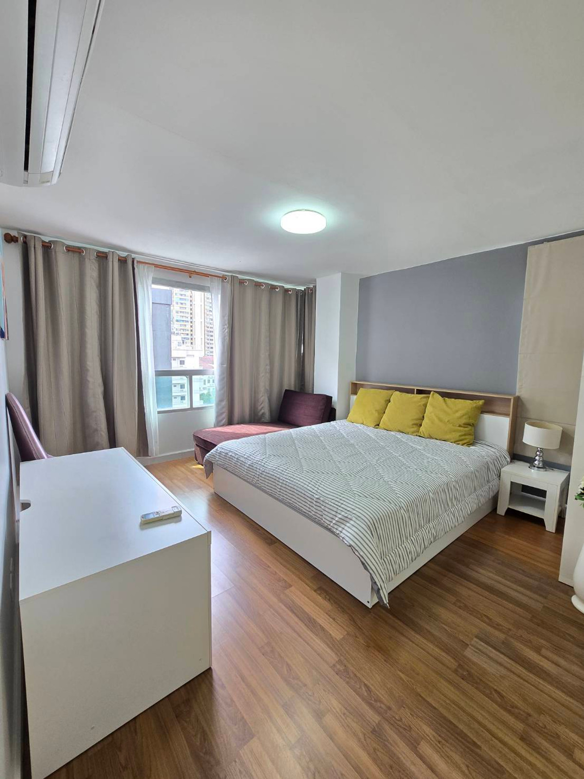 ให้เช่าคอนโดสุขุมวิท อโศก ทองหล่อ : คอนโดให้เช่า  2 นอน  2 น้ำ  78 ตรม ใกล้บีทีเอส ทองหล่อ