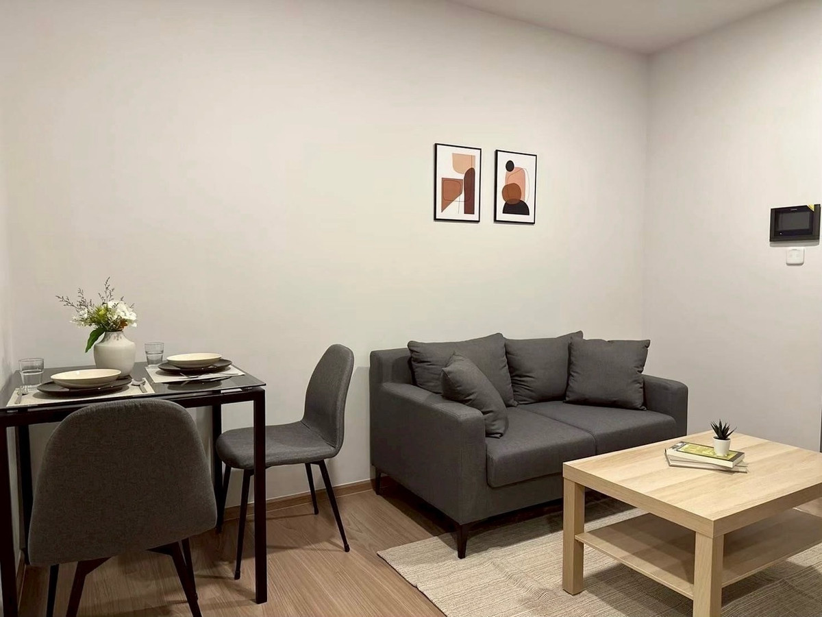 ให้เช่าคอนโดปิ่นเกล้า จรัญสนิทวงศ์ : @condocurator📍ให้เช่า Chawathai Pinklao เฟอร์นิเจอร์ครบ มีเครื่องซักผ้า [PM4341]