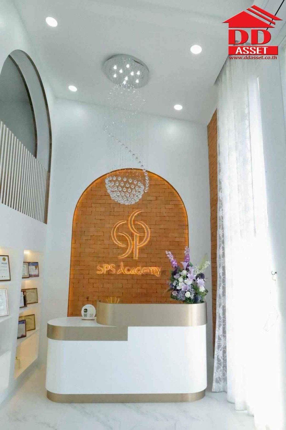 ให้เช่าสำนักงานราชเทวี พญาไท : ให้เช่า/เซ้งคลินิก พระราม9 ใกล้ The Nine พระราม9​ เพียง​ 150 เมตร รหัส : B8053